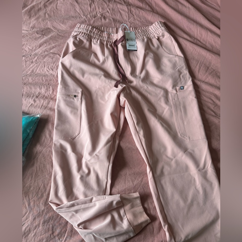 NWT figs scrub pants